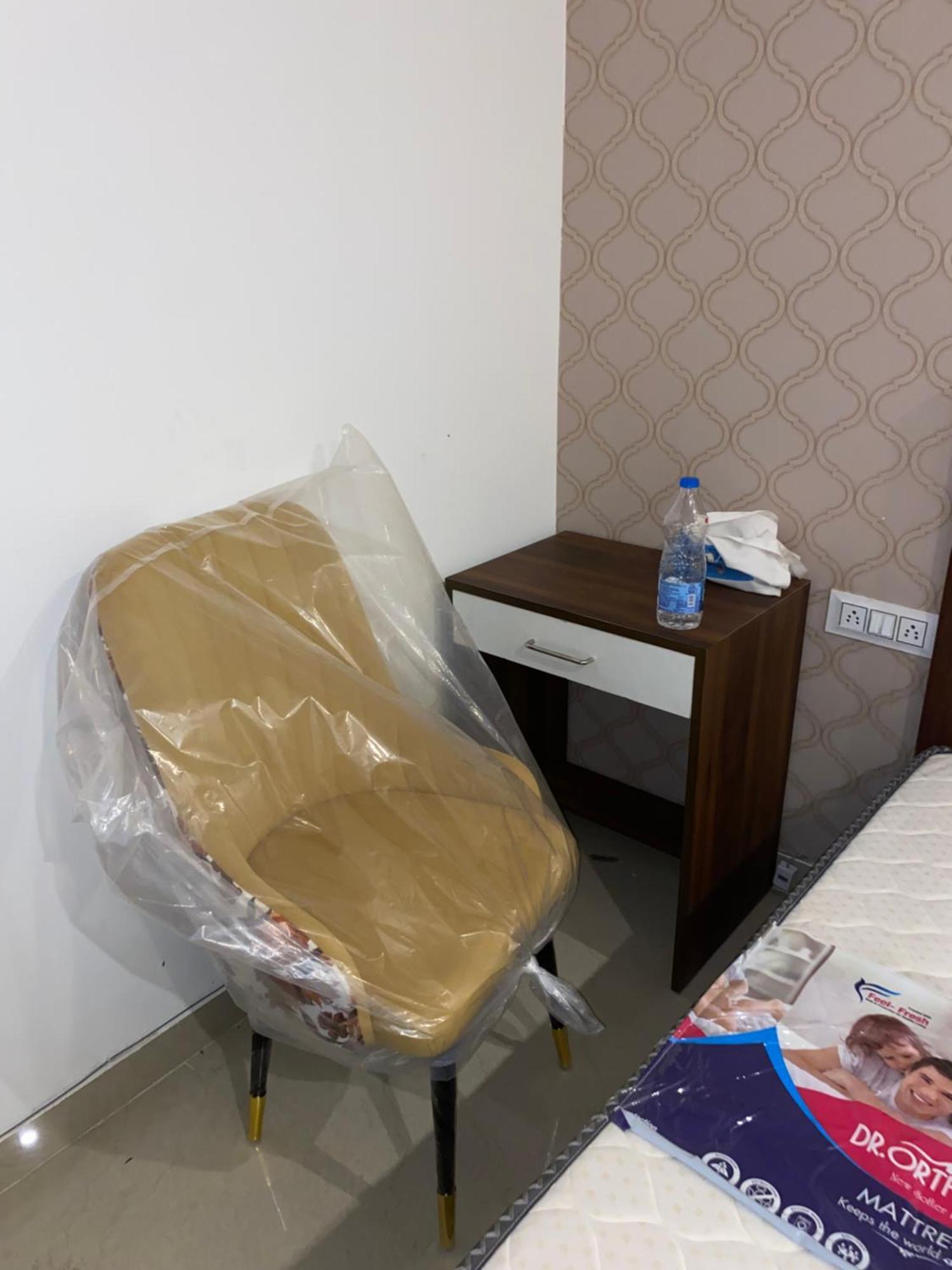 Royal Park Inn Грейтър Нойда Екстериор снимка