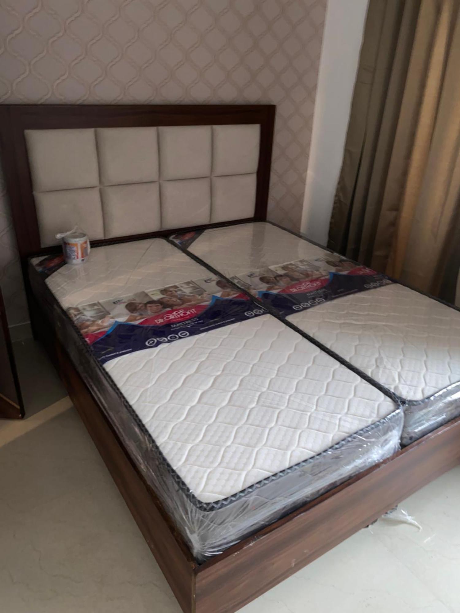 Royal Park Inn Грейтър Нойда Екстериор снимка